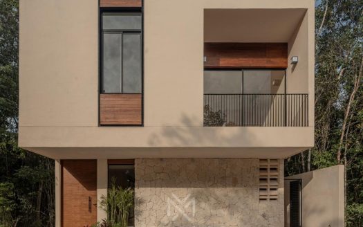 CASA EN VENTA DE 2 NIVELES – RESIDENCIAL VALENIA